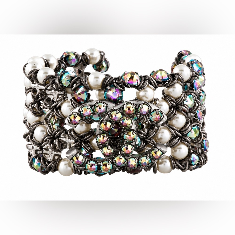 🤩 *Magnificent* AUTHENTIC Chanel Strass & Faux Pearl CC Bracelet 🥰